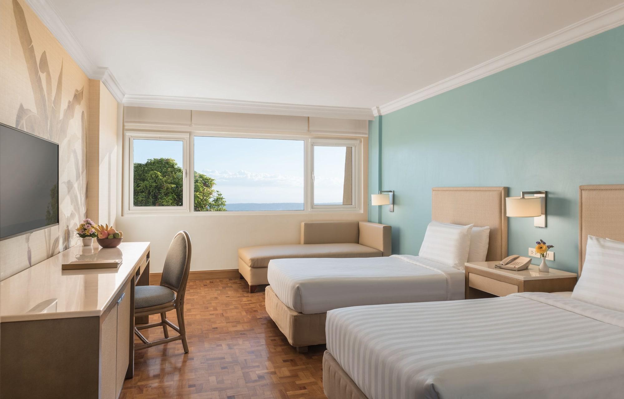 Taal Vista Hotel Tagaytay City Buitenkant foto