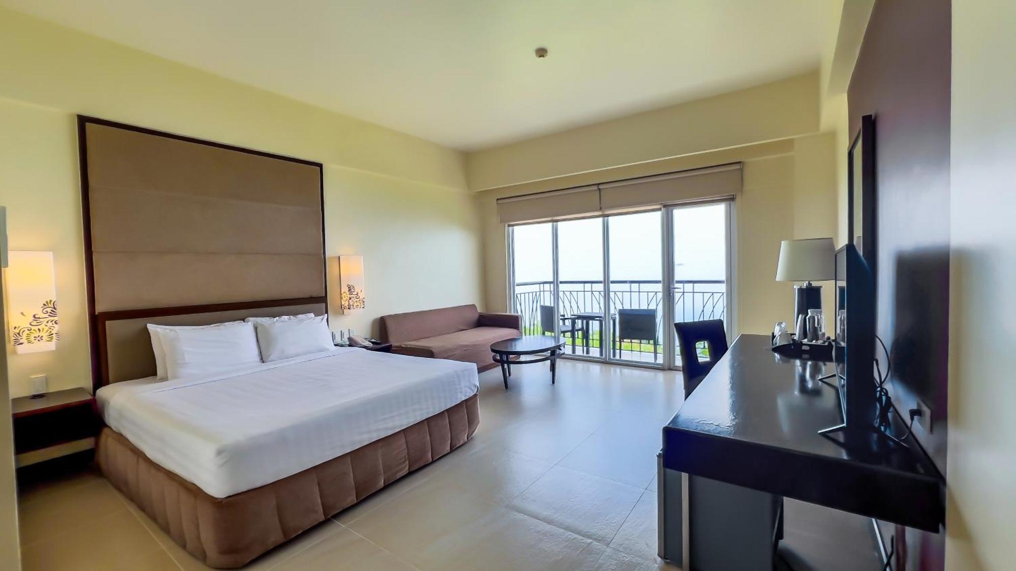 Taal Vista Hotel Tagaytay City Buitenkant foto Deluxe Room