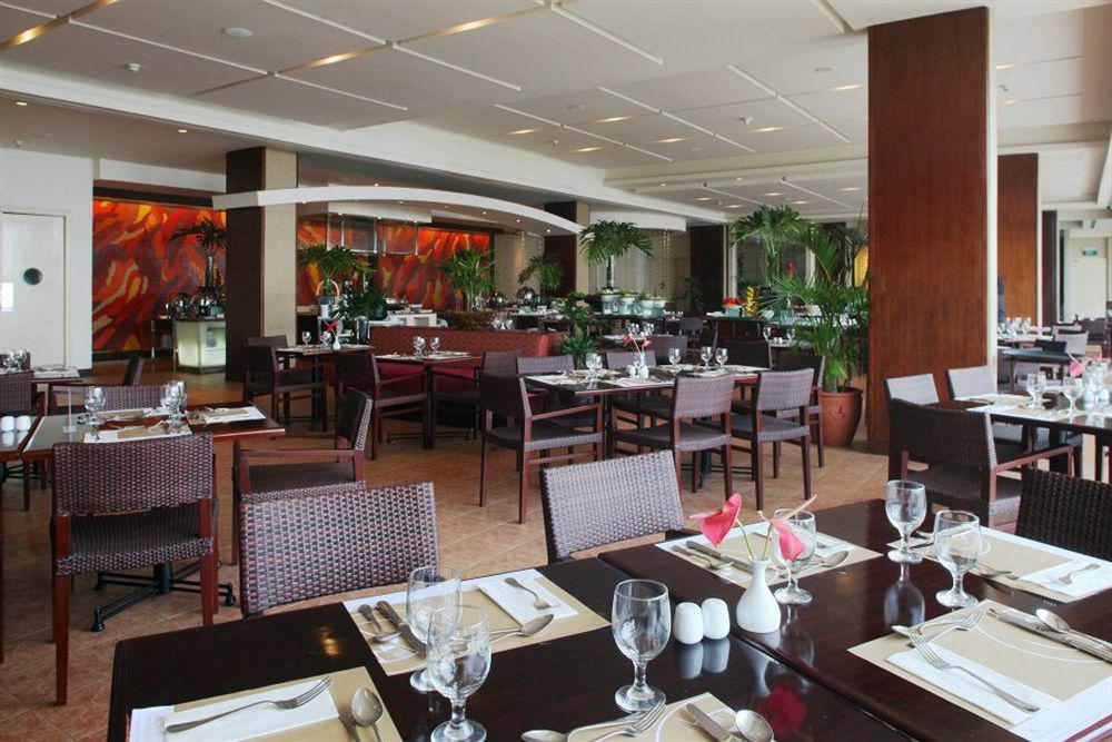 Taal Vista Hotel Tagaytay City Buitenkant foto The restaurant
